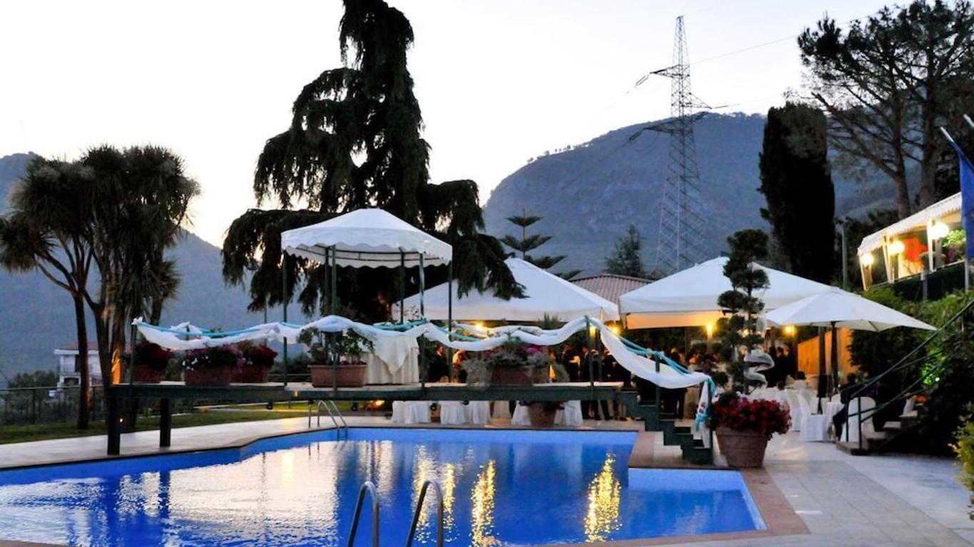 Hotel Diecimare