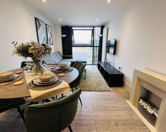 Ft8 Brick Lane Rooms - London - Dining room