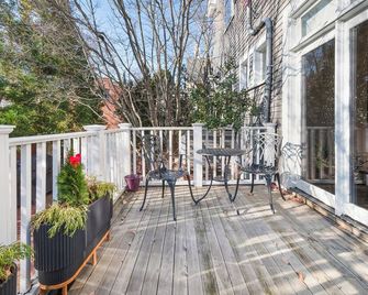 Huge historic Eastside home - walk to Brown, RISD - Providence - Balcony