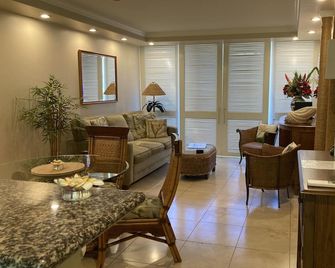Pacific Shores #A-303 Fully Air Conditioned, In the Heart of South Kihei - Kihei - Sala de estar