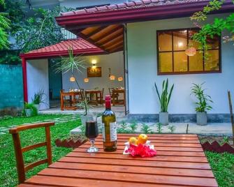 Onera Villa - Hikkaduwa - Patio