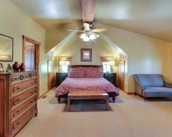 Serene Chalet|Private Hot Tub|Wood Fireplace - Donnelly - Chambre