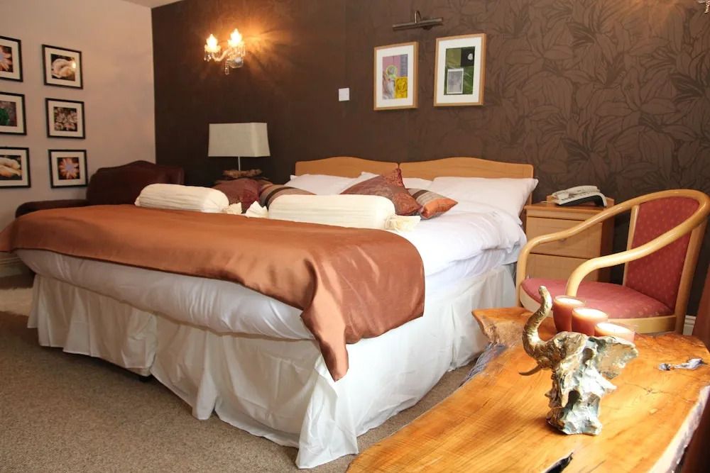 ذا أولد إمبيريال هوتل يوغال