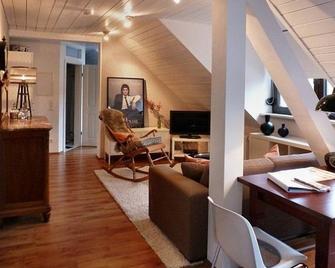 The Hidden Home, Apartment 4 with air conditioning - Speyer - Living room