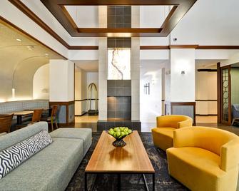 حياة بليس ألبوكيركي\أبتاون - ألبوكيركي - ردهة