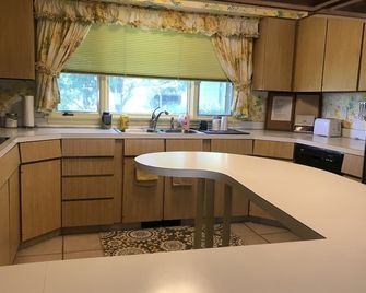 Be Our Guest at this Premier Property in Riverview - Great Falls - Kitchen