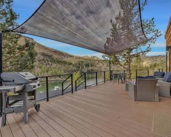 Lake Simtustus Resort Juniper Hill Tiny Home #11 - Hot Tub - Madras - Balcón