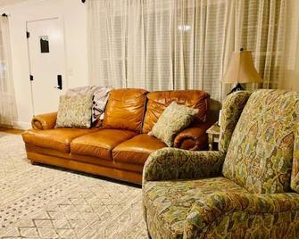 The Bluegrass Cottage, Downtown Beaver Dam, Ky - Beaver Dam - Sala de estar
