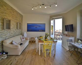 Apartment Lilla, Stresa center, lake view - Stresa - Restaurant