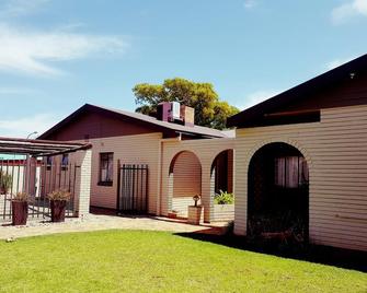 Mckala Guesthouse - Kimberley - Edificio
