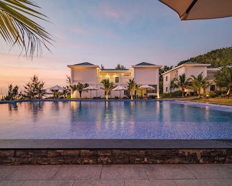 La Costa Resort Quy Nhon - Tuy Phuoc - Piscina