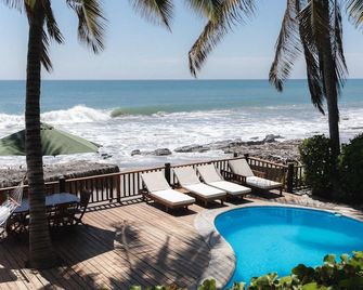 w Stylish 5BR House in Mancora - Máncora - Pool