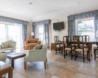 Clairfont, Jobson's Cove / Warwick Long Bay/ Horseshoe Beach - Apartment 8 - Warwick - Obývací pokoj