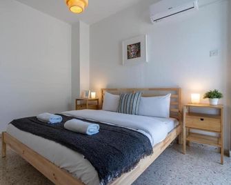 Blossom 1-BR Apt. & Balcony in Larnaca - Larnaca - Chambre