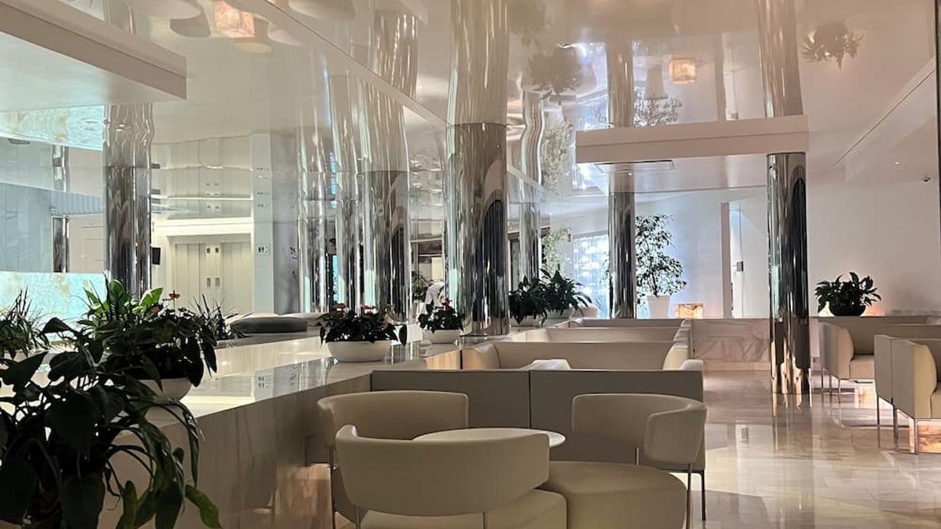 هوتل أرومار