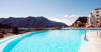 維拉薩薩酒店和溫泉中心 - 盧加諾 - 盧加諾 - 游泳池