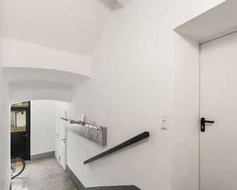 Farawayhomes Studio Leoben #p83 - Gai - Hallway