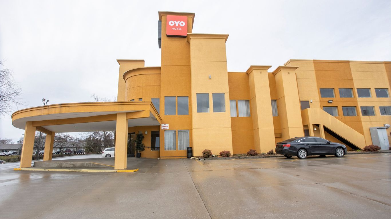 OYO Hotel Knoxville Tn Cedar Bluff I-40
