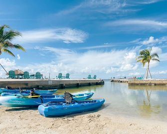 Florida Island Vacation w/ Pool & Free Parking | Short Drive to Dolphins Plus! - קי לארגו - חוף