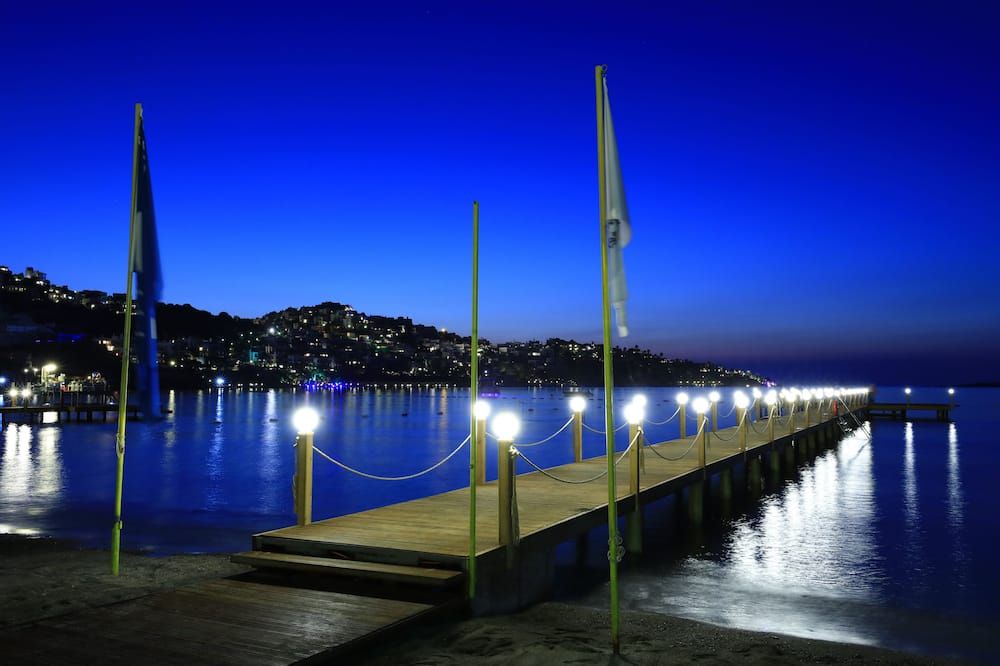 Cactus Fleur Beach Club from $106. Yalikavak Hotel Deals & Reviews - KAYAK
