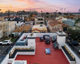 Belmont Shore Retreat Rooftop Lounge, Putting Green & Near 2nd Street Beaches - לונג ביץ'
