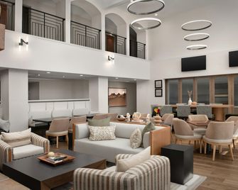 Hampton Inn & Suites Paso Robles - Paso Robles - Area lounge