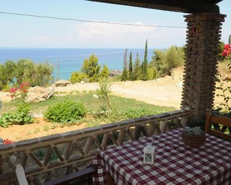 Arpyia - Vasilikos - Balcony
