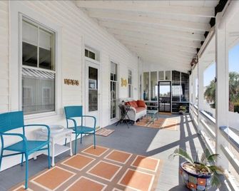 Seas the Day - Tybee Island - Parveke