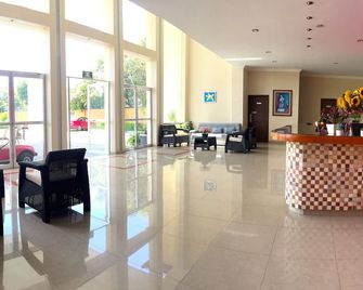 Hotel Js - Cocoyoc - Lobby