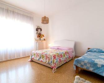 la loggia - Brindisi - Camera da letto