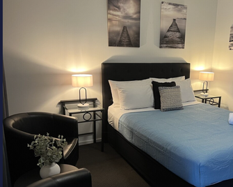 Jackie Howe Motel - Warwick - Ložnice