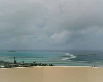 Saipan Emerald Villa - Achugao - Balkon
