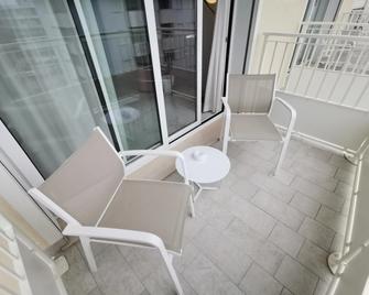 Hotel Astoria - Bibione - Balcón