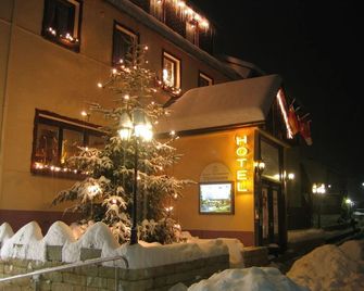 Hotel Thielmann - Mittenaar - Building