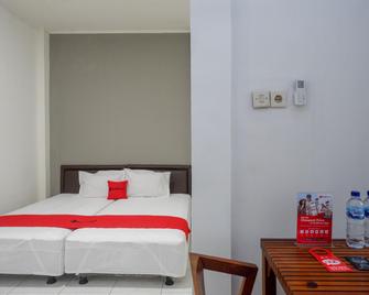 Koolkost Syariah Near Universitas Pgri Semarang - Minimun Stay 6 Nights - Semarang - Habitación