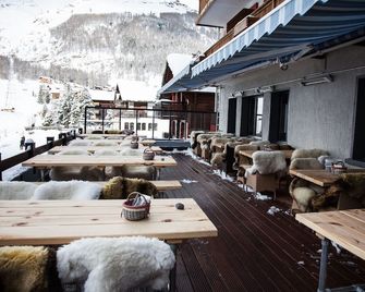 Hotel The Larix Ski-In Ski-Out - Saas-Fee - Restaurante