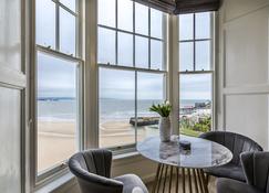 Pieces of Eight - 2 Bedroom Apartment - Tenby - (Windsor House) - Tenby - Dining room