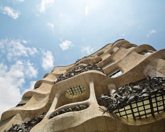 Apartment with terrace on the beach Costa Barcelona - Malgrat de Mar - Building