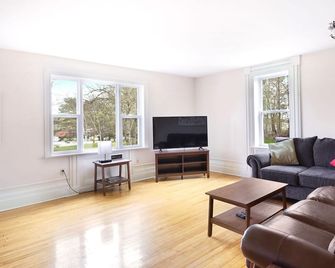 Homeport Motel - Lunenburg - Obývací pokoj