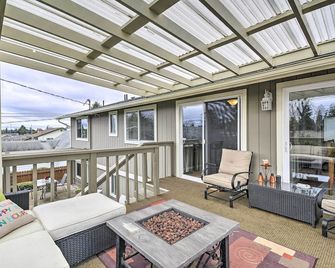 Spacious Tacoma Getaway 2 Mi to Old Town! - Tacoma - Balcony