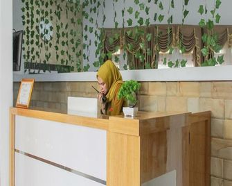 The Arsy Syariah Tasikmalaya Redpartner - Tasikmalaya - Front desk