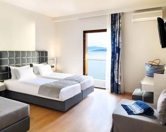 Akrathos Beach Hotel - Ouranoupoli - Bedroom