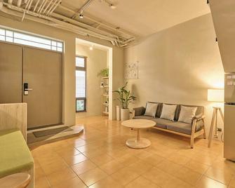 Qingyu B&b - Taoyuan City - Living room