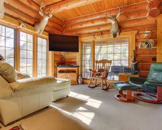 'River Front Ranch' Montana Retreat: Fishing Haven - Cascade - Sala de estar
