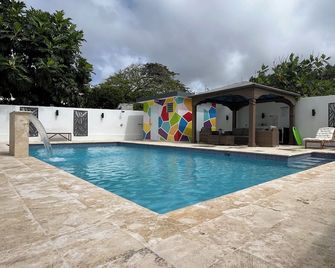 Sea Breeze Tunnel Hideaway 6 - Quebradillas - Pool