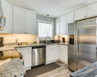 Updated Home - Walk to Salisbury University! - Salisbury - Kitchen