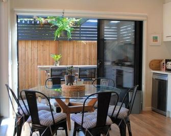 Beachtownhouse779 - Rosebud - Comedor