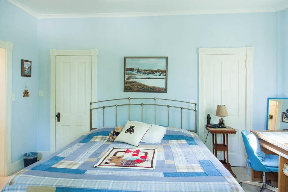 Bear's Den @ Squirrel's Nest B&B, LLC - Burlington - Ložnice