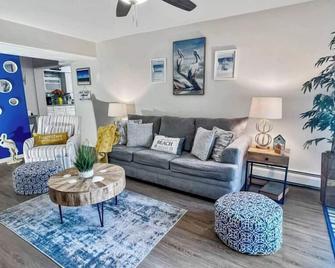 The Seabreeze New Jersey - North Wildwood - Living room