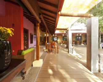 Dickman Resort - Negombo - Veranda